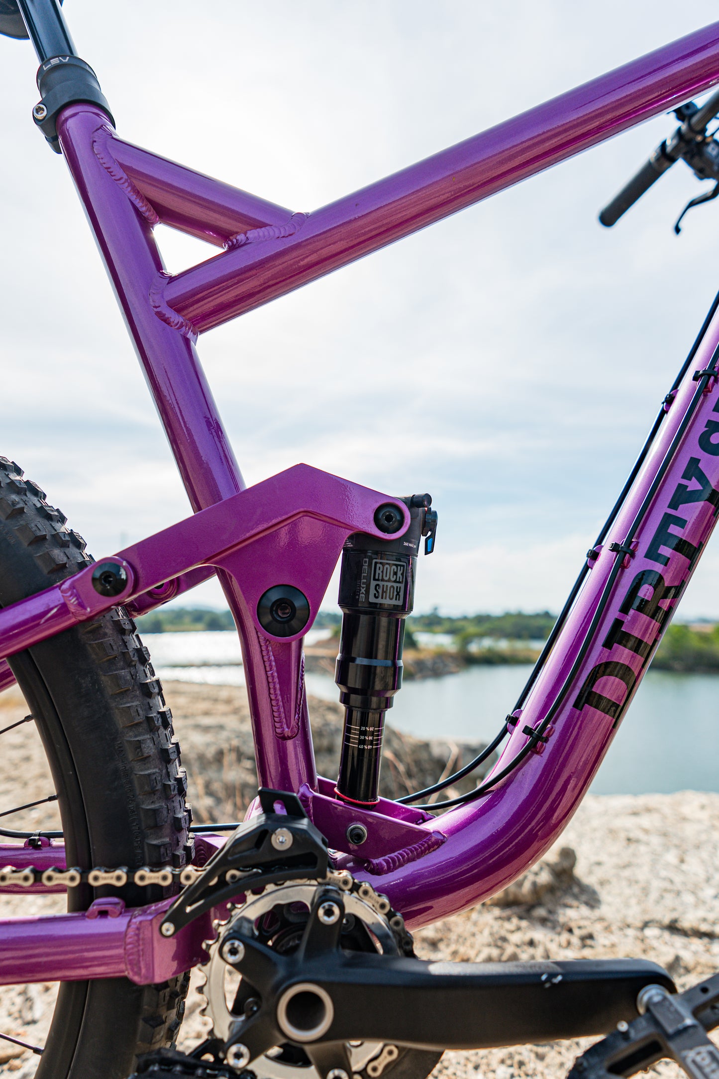 DirtySixer  MonsterEnduro