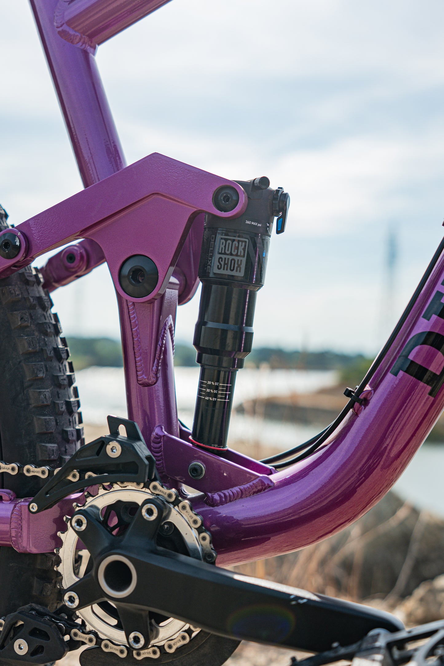 DirtySixer  MonsterEnduro